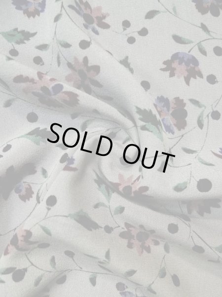 画像10: L0421A  羽織 女性用着物  シルク（正絹） スモーキーな 淡い 朱赤, 花 【中古】 【USED】 【リサイクル】 ★☆☆☆☆ (10)