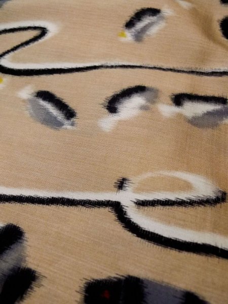 画像10: L0421H Mint  羽織 女性用着物 柄：魚 シルク（正絹） スモーキーな ダークな ベージュ, 線 【中古】 【USED】 【リサイクル】 ★★★★★ (10)