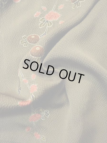 画像15: L0421Q Mint  道行 女性用着物  シルク(正絹) クリーミーな グレイッシュ オリーブ, 菊 【中古】 【USED】 【リサイクル】 ★★★★★ (15)