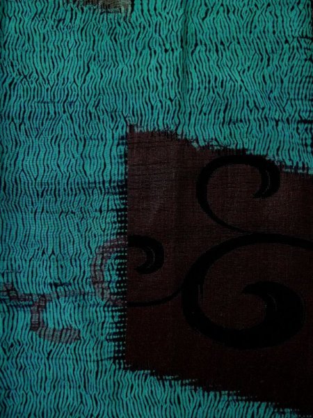 画像4: L0421T  道行 女性用着物 他ダメージ シルク(正絹) クリーミーな シャーベット グレー(灰色), 唐草 【中古】 【USED】 【リサイクル】 ★☆☆☆☆ (4)