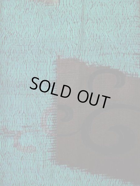 画像4: L0421T  道行 女性用着物 他ダメージ シルク（正絹） クリーミーな シャーベット グレー（灰色）, 唐草 【中古】 【USED】 【リサイクル】 ★☆☆☆☆ (4)