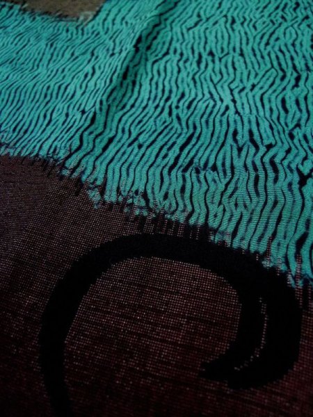 画像10: L0421T  道行 女性用着物 他ダメージ シルク(正絹) クリーミーな シャーベット グレー(灰色), 唐草 【中古】 【USED】 【リサイクル】 ★☆☆☆☆ (10)