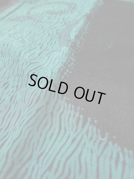 画像12: L0421T  道行 女性用着物 他ダメージ シルク（正絹） クリーミーな シャーベット グレー（灰色）, 唐草 【中古】 【USED】 【リサイクル】 ★☆☆☆☆ (12)