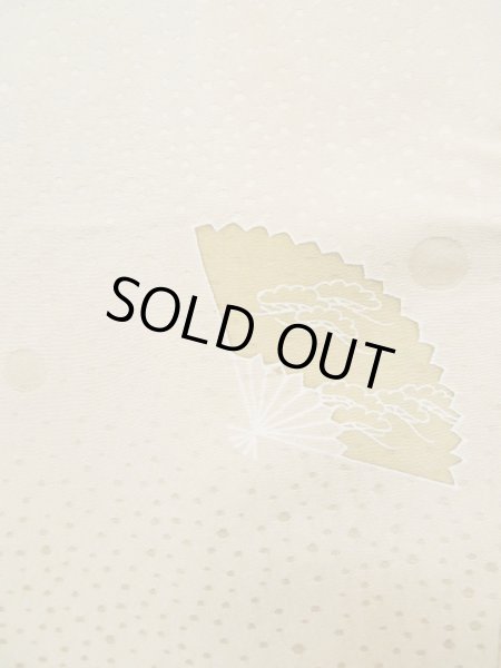 画像6: L0426G  付下げ 女性用着物  シルク(正絹) グレイッシュ  アイボリー, 梅 【中古】 【USED】 【リサイクル】 ★★★☆☆ (6)