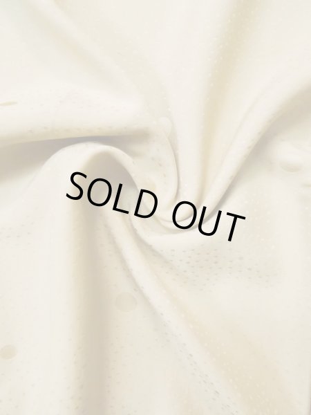 画像12: L0426G  付下げ 女性用着物  シルク(正絹) グレイッシュ  アイボリー, 梅 【中古】 【USED】 【リサイクル】 ★★★☆☆ (12)