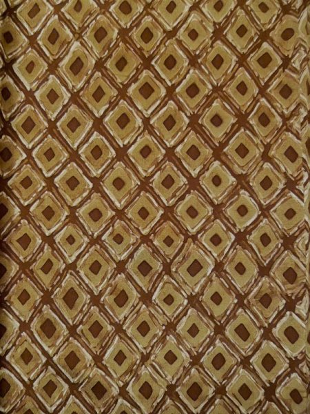 画像4: L0426L  小紋 女性用着物  シルク(正絹) ペール 赤み 茶色, 菱 【中古】 【USED】 【リサイクル】 ★★★☆☆ (4)