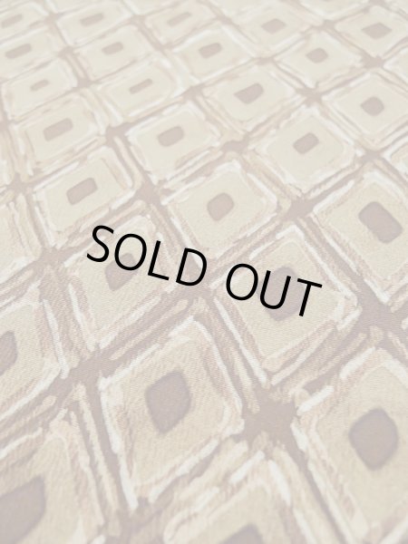 画像9: L0426L  小紋 女性用着物  シルク（正絹） ペール 赤み 茶色, 菱 【中古】 【USED】 【リサイクル】 ★★★☆☆ (9)