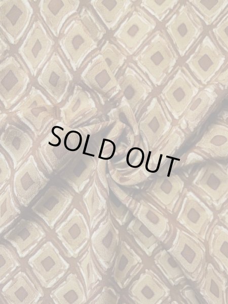 画像10: L0426L  小紋 女性用着物  シルク（正絹） ペール 赤み 茶色, 菱 【中古】 【USED】 【リサイクル】 ★★★☆☆ (10)