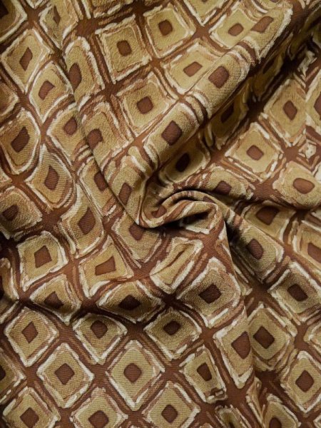画像11: L0426L  小紋 女性用着物  シルク(正絹) ペール 赤み 茶色, 菱 【中古】 【USED】 【リサイクル】 ★★★☆☆ (11)