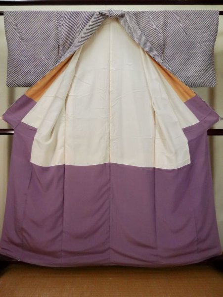 画像2: L0426O  小紋 女性用着物  シルク(正絹) 紫み  青, 線 【中古】 【USED】 【リサイクル】 ★★☆☆☆ (2)
