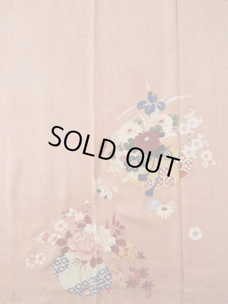 画像5: L0511E  L0511E 訪問着 女性用着物 巾着柄 シルク(正絹) 淡い 灰色がかった 珊瑚色, ぼたん 【中古】 【USED】 【リサイクル】 ★☆☆☆☆ (5)