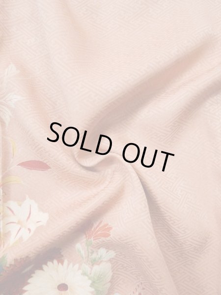 画像15: L0511E  L0511E 訪問着 女性用着物 巾着柄 シルク(正絹) 淡い 灰色がかった 珊瑚色, ぼたん 【中古】 【USED】 【リサイクル】 ★☆☆☆☆ (15)