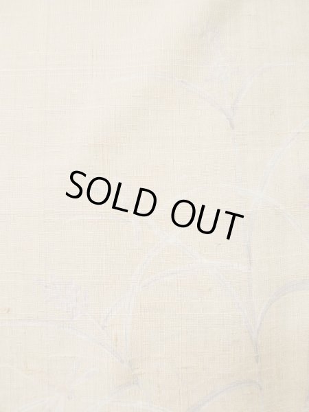 画像9: L0511G  L0511G 訪問着 女性用着物 トンボ柄、ほつれ、裂けあり、ウールと麻のような手触りです。 不明   ベージュ, 草 【中古】 【USED】 【リサイクル】 ★☆☆☆☆ (9)