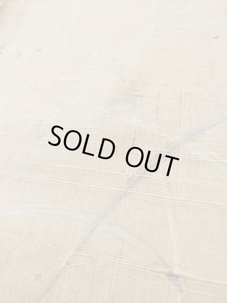 画像11: L0511G  L0511G 訪問着 女性用着物 トンボ柄、ほつれ、裂けあり、ウールと麻のような手触りです。 不明   ベージュ, 草 【中古】 【USED】 【リサイクル】 ★☆☆☆☆ (11)