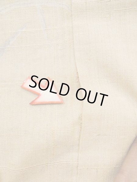 画像25: L0511G  L0511G 訪問着 女性用着物 トンボ柄、ほつれ、裂けあり、ウールと麻のような手触りです。 不明   ベージュ, 草 【中古】 【USED】 【リサイクル】 ★☆☆☆☆ (25)