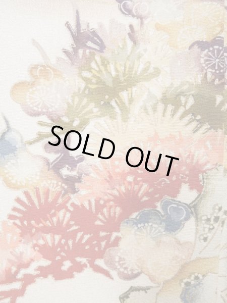 画像9: L0511P  L0511P 訪問着 女性用着物 滝柄 シルク（正絹）   オフ　ホワイト, 菊 【中古】 【USED】 【リサイクル】 ★★★☆☆ (9)