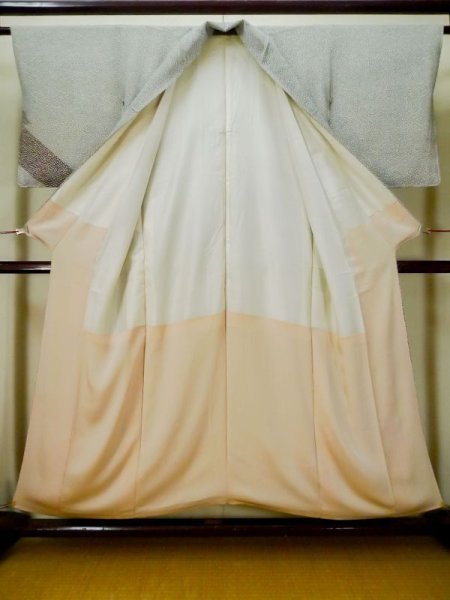 画像3: L0511T  L0511T 訪問着 女性用着物  シルク(正絹) 淡い 灰色がかった 水色, 小さな点々 【中古】 【USED】 【リサイクル】 ★★☆☆☆ (3)