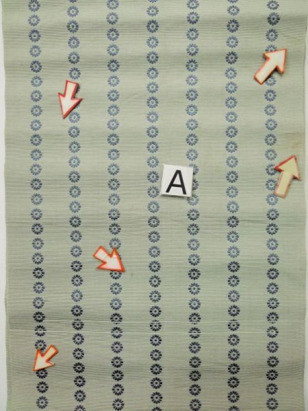 画像9: L0518D 八寸(袋名古屋)帯 女性用着物 シルク(正絹) 灰色がかった 緑み アイボリー 花 【中古】 【USED】 【リサイクル】 ★★☆☆☆ (9)