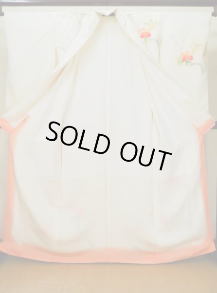 画像2: L0519I  訪問着 女性用着物  シルク（正絹） シャイニー  オフ　ホワイト, 梅 【中古】 【USED】 【リサイクル】 ★★☆☆☆ (2)