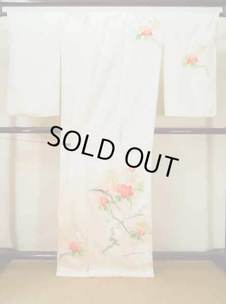 画像3: L0519I  訪問着 女性用着物  シルク（正絹） シャイニー  オフ　ホワイト, 梅 【中古】 【USED】 【リサイクル】 ★★☆☆☆ (3)