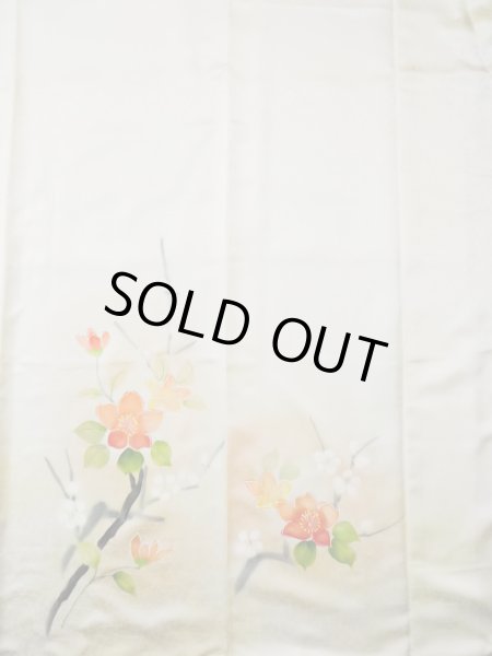画像5: L0519I  訪問着 女性用着物  シルク（正絹） シャイニー  オフ　ホワイト, 梅 【中古】 【USED】 【リサイクル】 ★★☆☆☆ (5)