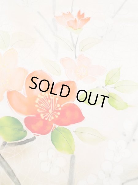 画像6: L0519I  訪問着 女性用着物  シルク（正絹） シャイニー  オフ　ホワイト, 梅 【中古】 【USED】 【リサイクル】 ★★☆☆☆ (6)