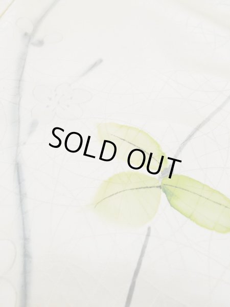 画像11: L0519I  訪問着 女性用着物  シルク（正絹） シャイニー  オフ　ホワイト, 梅 【中古】 【USED】 【リサイクル】 ★★☆☆☆ (11)