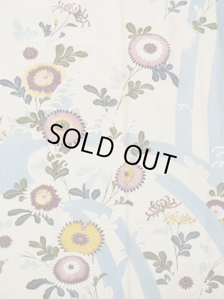 画像7: L0519J  訪問着 女性用着物 滝 シルク(正絹)   オフ ホワイト, 花 【中古】 【USED】 【リサイクル】 ★★☆☆☆ (7)