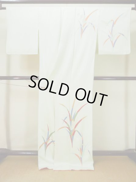 画像3: L0519N  訪問着 女性用着物  シルク(正絹) ペール ライト 黄緑色, 草 【中古】 【USED】 【リサイクル】 ★★★☆☆ (3)