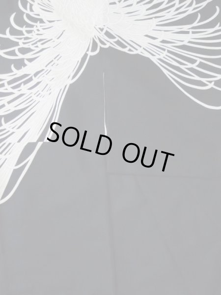 画像4: L0519O  訪問着 女性用着物 全体的に汚れ、染み 化繊   黒, 菊 【中古】 【USED】 【リサイクル】 ★☆☆☆☆ (4)