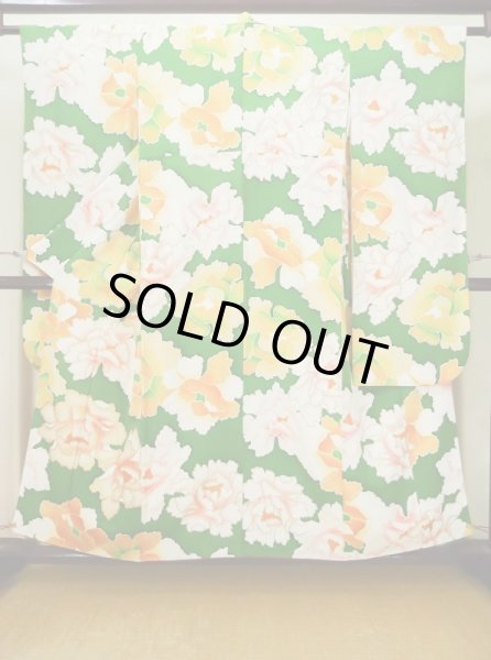 画像2: L0519S  振袖 女性用着物  シルク（正絹）   グリーン（緑）, ぼたん 【中古】 【USED】 【リサイクル】 ★★☆☆☆ (2)