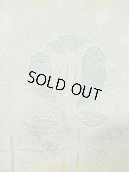 画像5: L0526A  羽織 女性用着物  シルク(正絹) ペール グレイッシュ オリーブ, ぼかし 【中古】 【USED】 【リサイクル】 ★★★☆☆ (5)