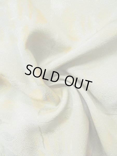 画像11: L0526A  羽織 女性用着物  シルク(正絹) ペール グレイッシュ オリーブ, ぼかし 【中古】 【USED】 【リサイクル】 ★★★☆☆ (11)