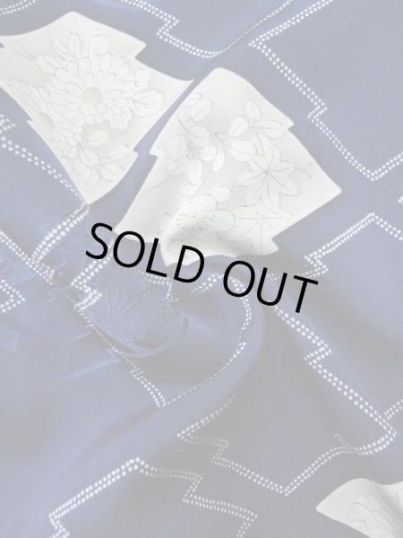 画像11: L0526C  羽織 女性用着物  シルク（正絹）   紺, 菊 【中古】 【USED】 【リサイクル】 ★★★☆☆ (11)