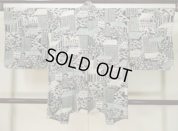 画像2: L0616A  羽織 女性用着物  シルク(正絹)   黒, 草 【中古】 【USED】 【リサイクル】 ★★☆☆☆ (2)