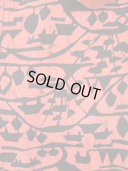 画像3: L0616D Mint  羽織 女性用着物  シルク（正絹）  淡い 朱赤, 抽象的模様 【中古】 【USED】 【リサイクル】 ★★★★☆ (3)