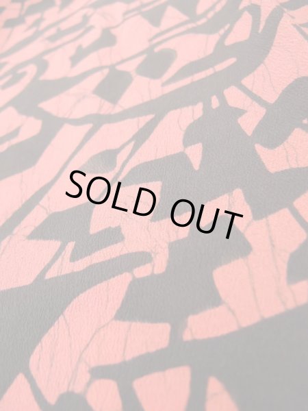 画像8: L0616D Mint  羽織 女性用着物  シルク（正絹）  淡い 朱赤, 抽象的模様 【中古】 【USED】 【リサイクル】 ★★★★☆ (8)