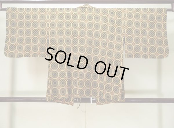 画像2: L0616G Mint  道中着 女性用着物  化繊  淡い 山吹, 幾何学模様 【中古】 【USED】 【リサイクル】 ★★★★☆ (2)