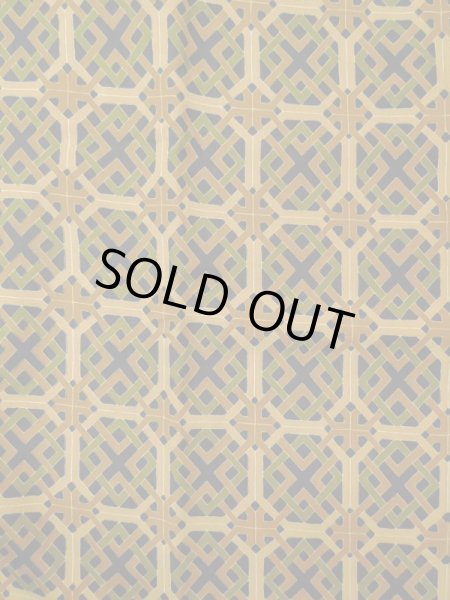 画像3: L0616G Mint  道中着 女性用着物  化繊  淡い 山吹, 幾何学模様 【中古】 【USED】 【リサイクル】 ★★★★☆ (3)