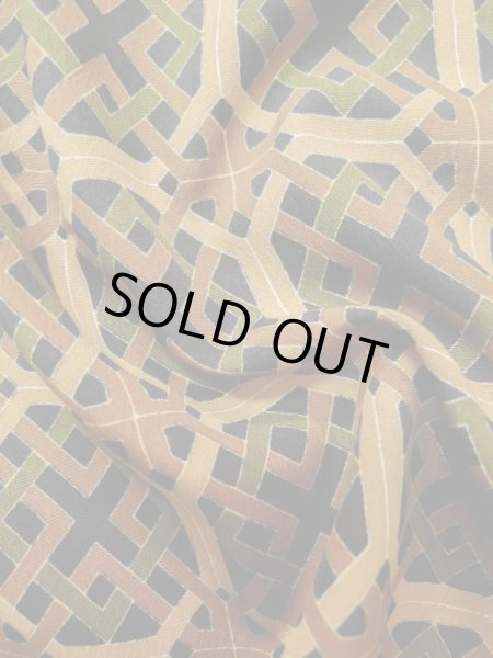 画像8: L0616G Mint  道中着 女性用着物  化繊  淡い 山吹, 幾何学模様 【中古】 【USED】 【リサイクル】 ★★★★☆ (8)