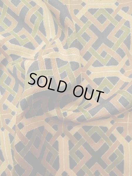 画像9: L0616G Mint  道中着 女性用着物  化繊  淡い 山吹, 幾何学模様 【中古】 【USED】 【リサイクル】 ★★★★☆ (9)