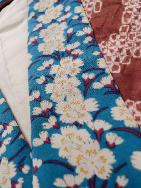 画像6: L0616N  襦袢 女性用着物 半襦袢、半襟つき(撫子) シルク(正絹)   茶色, ぼたん 【中古】 【USED】 【リサイクル】 ★☆☆☆☆ (6)