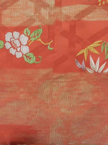 画像9: L0616N  襦袢 女性用着物 半襦袢、半襟つき(撫子) シルク(正絹)   茶色, ぼたん 【中古】 【USED】 【リサイクル】 ★☆☆☆☆ (9)