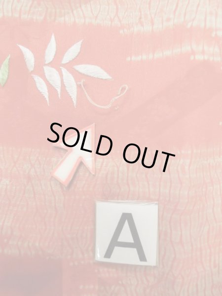 画像20: L0616N  襦袢 女性用着物 半襦袢、半襟つき（撫子） シルク（正絹）   茶色, ぼたん 【中古】 【USED】 【リサイクル】 ★☆☆☆☆ (20)