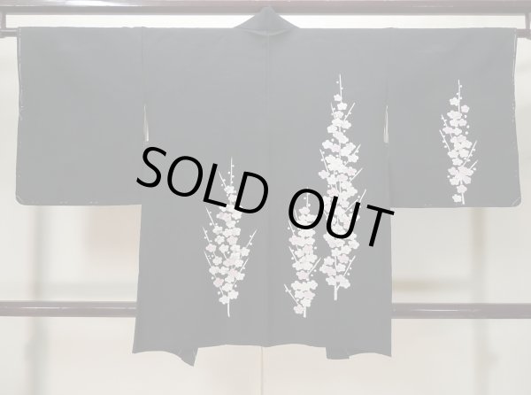 画像2: L0713B  羽織 女性用着物  シルク(正絹)   黒, 梅 【中古】 【USED】 【リサイクル】 ★★★☆☆ (2)