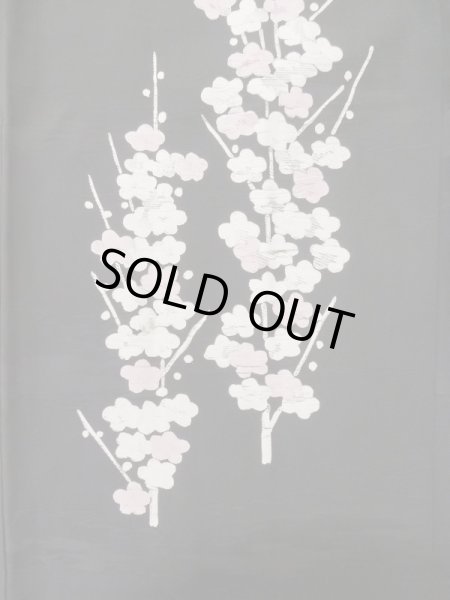 画像4: L0713B  羽織 女性用着物  シルク(正絹)   黒, 梅 【中古】 【USED】 【リサイクル】 ★★★☆☆ (4)