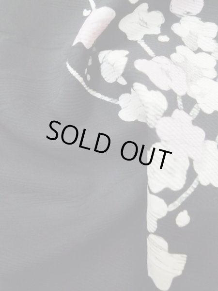 画像12: L0713B  羽織 女性用着物  シルク(正絹)   黒, 梅 【中古】 【USED】 【リサイクル】 ★★★☆☆ (12)