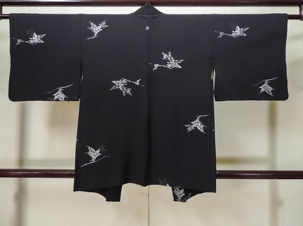 画像2: L0713P  羽織 女性用着物  シルク(正絹)   黒, 葉 【中古】 【USED】 【リサイクル】 ★★★☆☆ (2)
