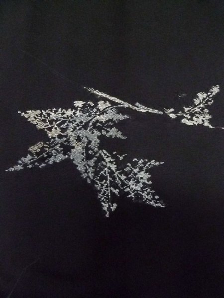 画像7: L0713P  羽織 女性用着物  シルク(正絹)   黒, 葉 【中古】 【USED】 【リサイクル】 ★★★☆☆ (7)