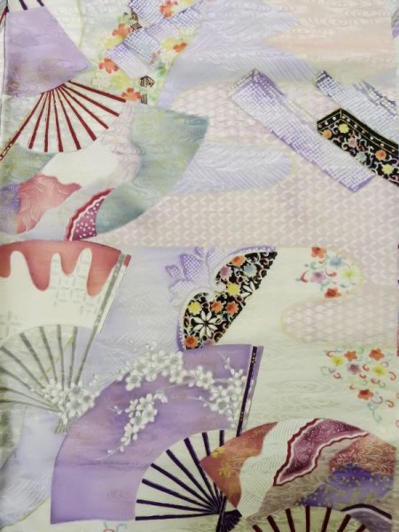 画像6: L0727A  振袖 女性用着物  シルク(正絹) 淡い 薄い マルチカラー, 花 【中古】 【USED】 【リサイクル】 ★★★☆☆ (6)